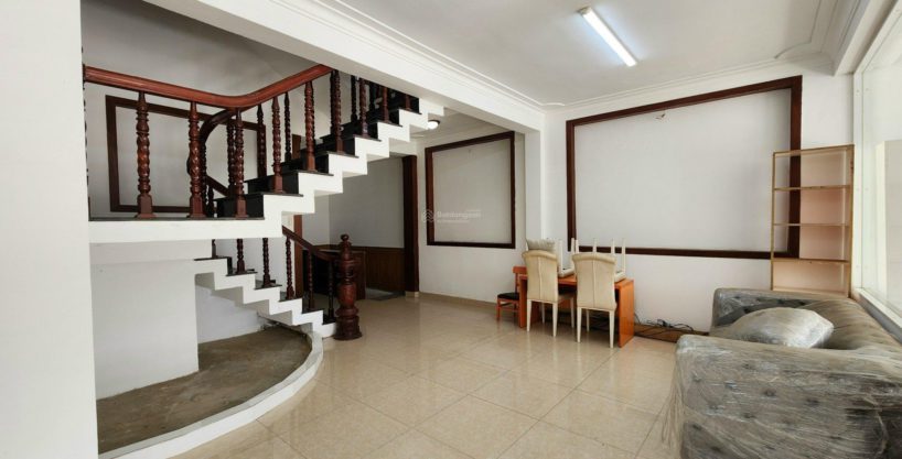 For Rent: Whole House - Modern Design, Fully Equipped