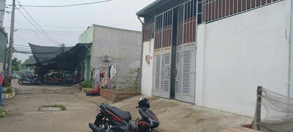 Warehouse Combined with Living Space – 2 Bedrooms, 2 Bathrooms, Unfurnished in Hiệp Thành, District 12